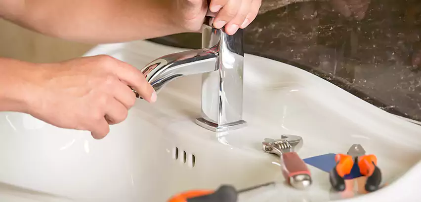 Bathtub Faucet Replacement in Tukwila